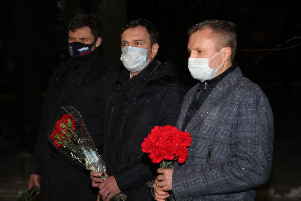 на могиле Гинтера